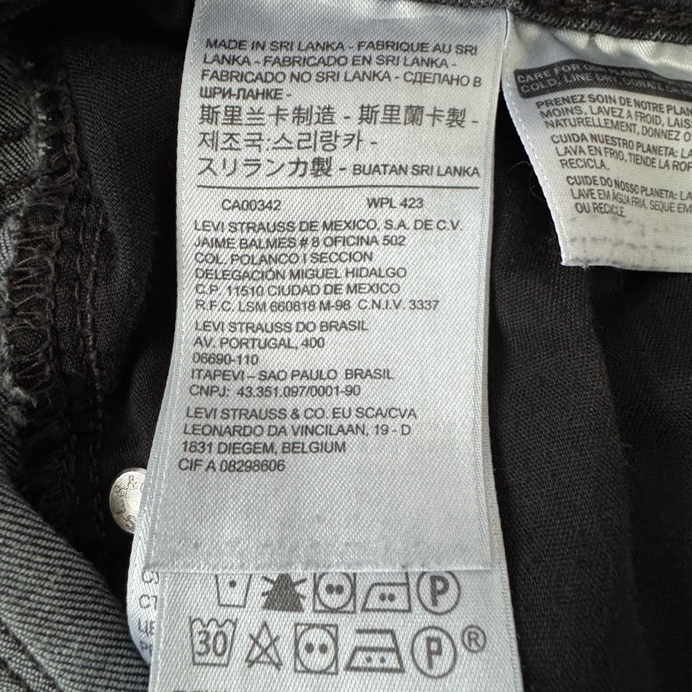 Levi's Women’s Classic Mid Rise Skinny black jeans size 10 - Picture 5 of 10